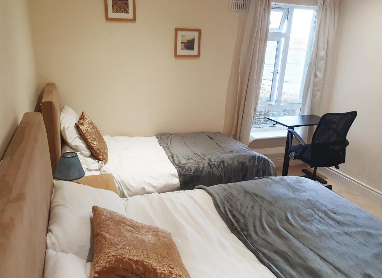 Ballycotton Holiday Apartment No 6 By Trident Holiday Homes Ngoại thất bức ảnh